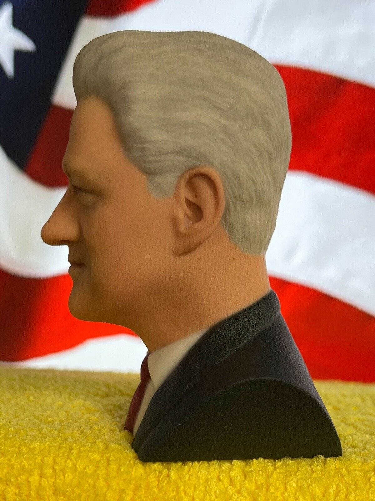 Bill &amp; Hillary Clinton Presidential Bust Statue Collectible Set
