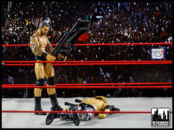 ザ・シールド　wwe フィギュア バリケード、チェア、テーブルセット Amazon.com: Ultimate Ladder, Table & Chairs Silver Playset