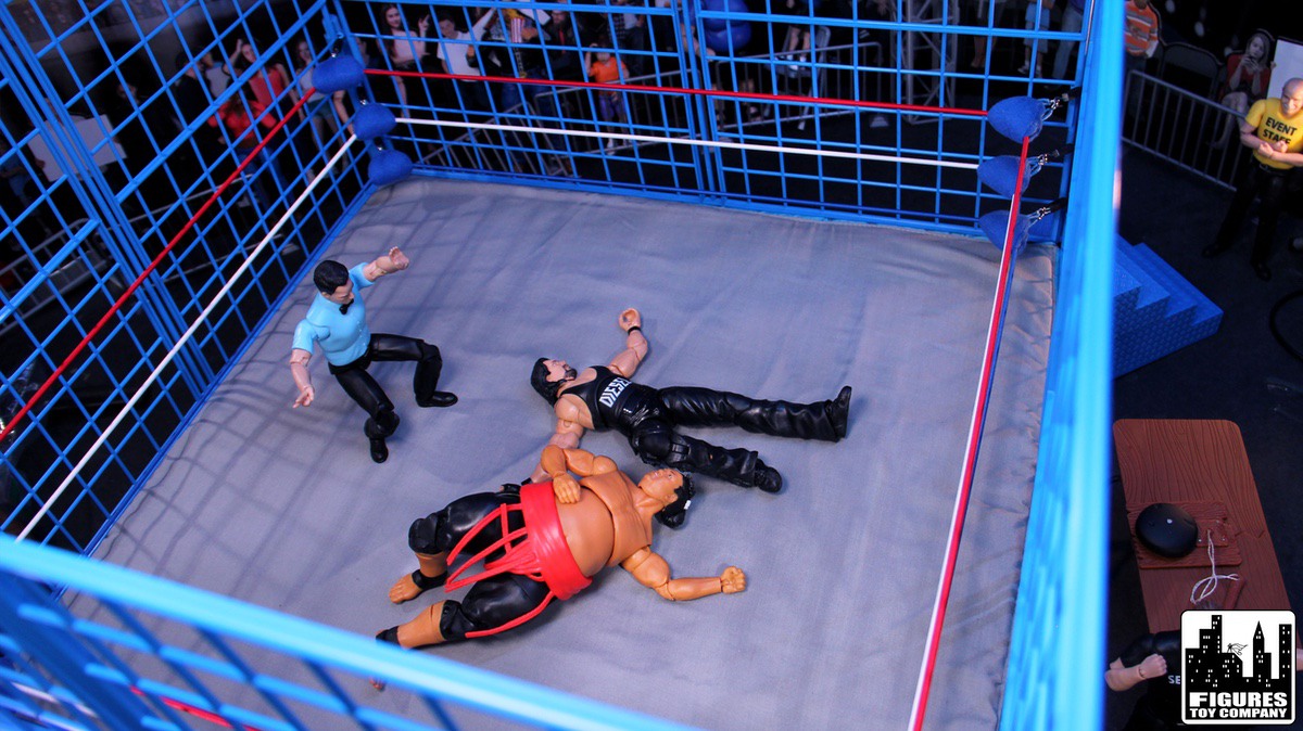 Figures Toy Company Classic Wrestling Ring for Wrestling Figures