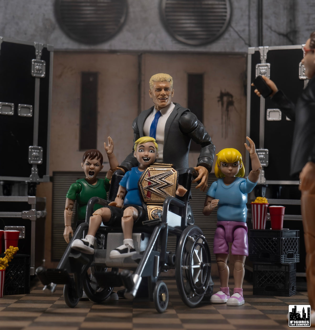 Ultimate Wrestling Crowd Fan Figures for WWE &amp; AEW Action Figures: Karen