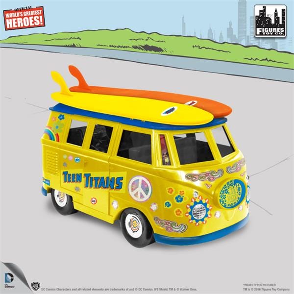 DC Comics Bus Playset for 8 Inch Retro Figures: Teen Titans With Exclusive Wondergirl Figure