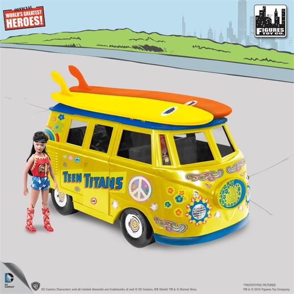 DC Comics Bus Playset for 8 Inch Retro Figures: Teen Titans With Exclusive Wondergirl Figure